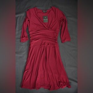 Elegant Burgundy Midi Dress